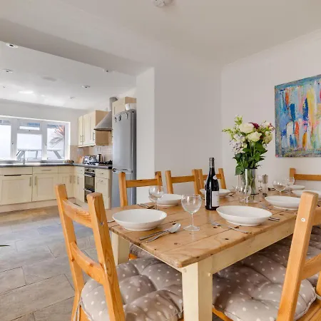 12 Channel View Holiday home *